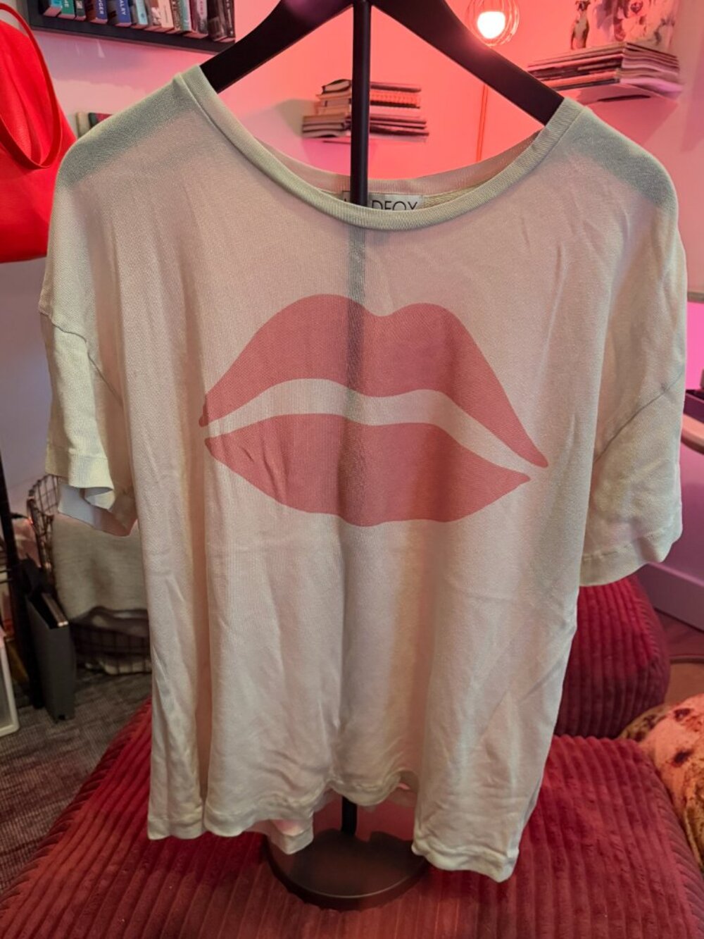 Wildfox Lightweight Lips Tee - Oversized/Baggy - Large